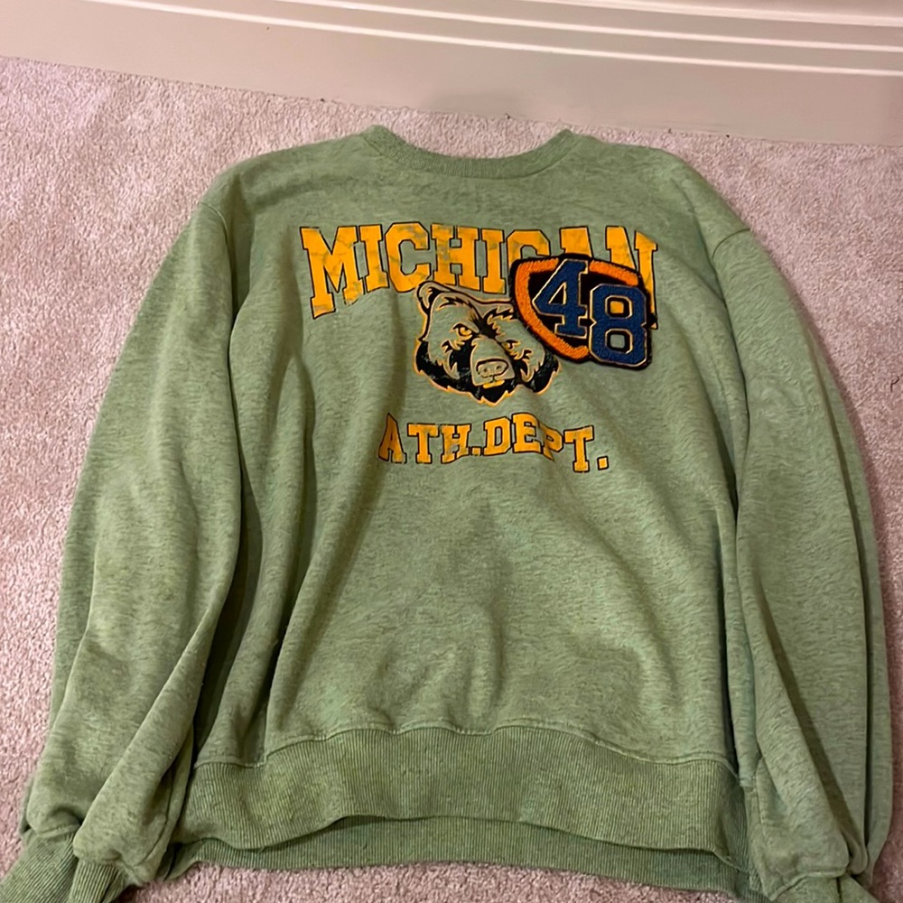 URBAN OUTFITTERS sweatshirt.